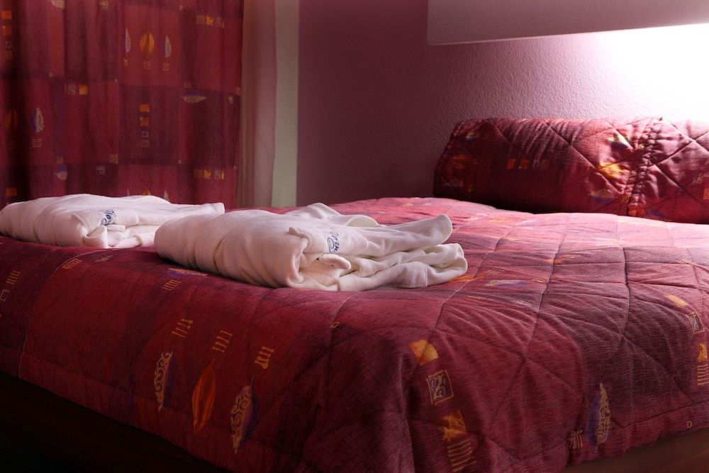 The Gavan Hotel 3