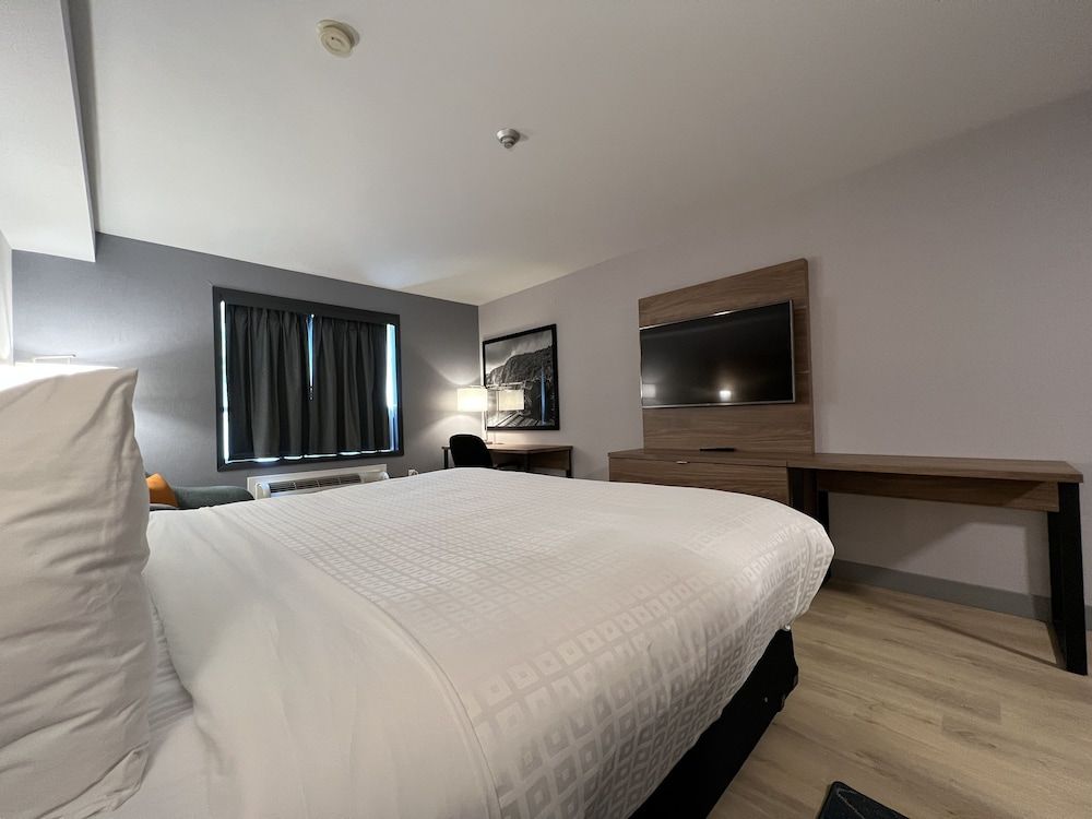 Super 8 by Wyndham Cornwall ON 2