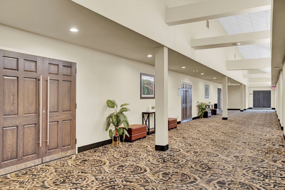 Superior Inn Hotel and Conference Centre Thunder Bay 2