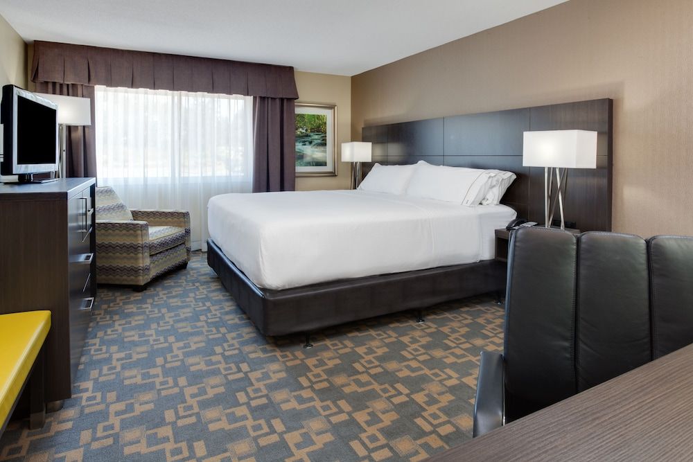 Holiday Inn Express & Suites Fredericton, an IHG Hotel 2