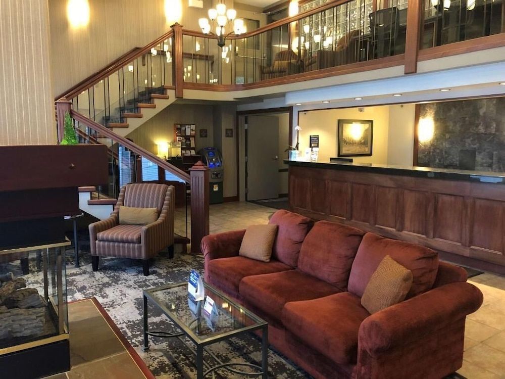 Best Western Plus Baker Street Inn 2