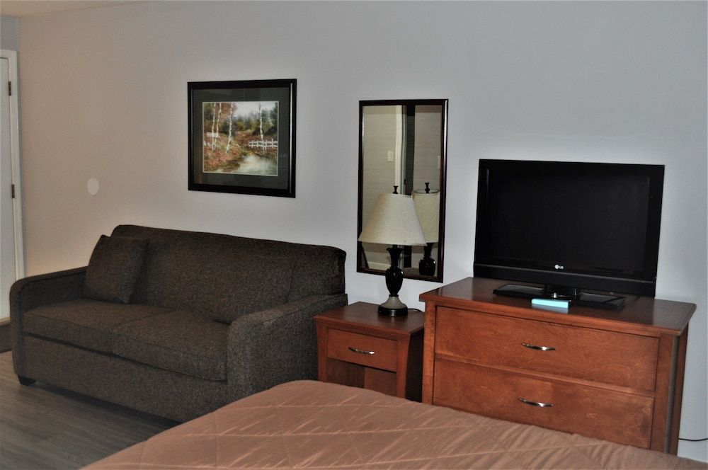 Travelodge by Wyndham Langley 3