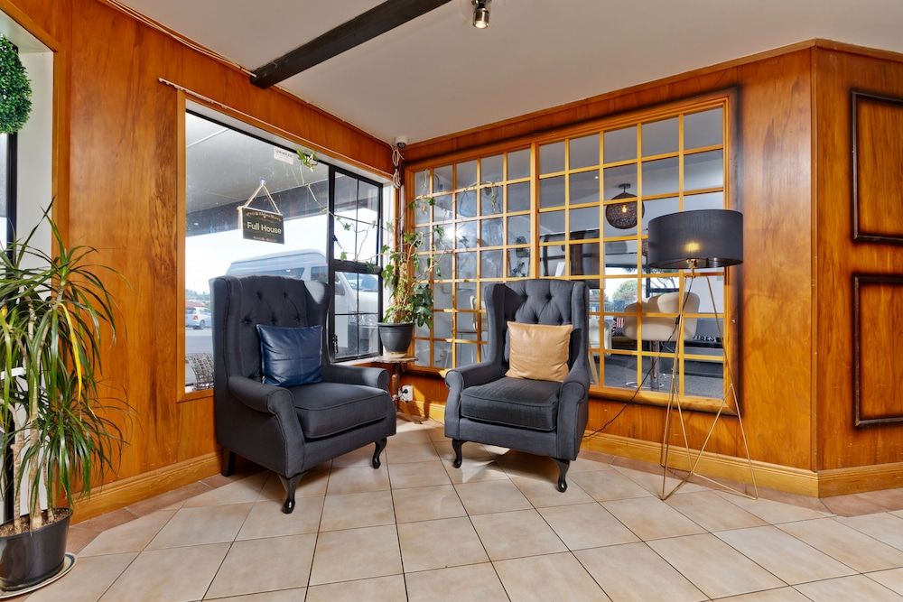 Oakwood Manor Motor Lodge 3