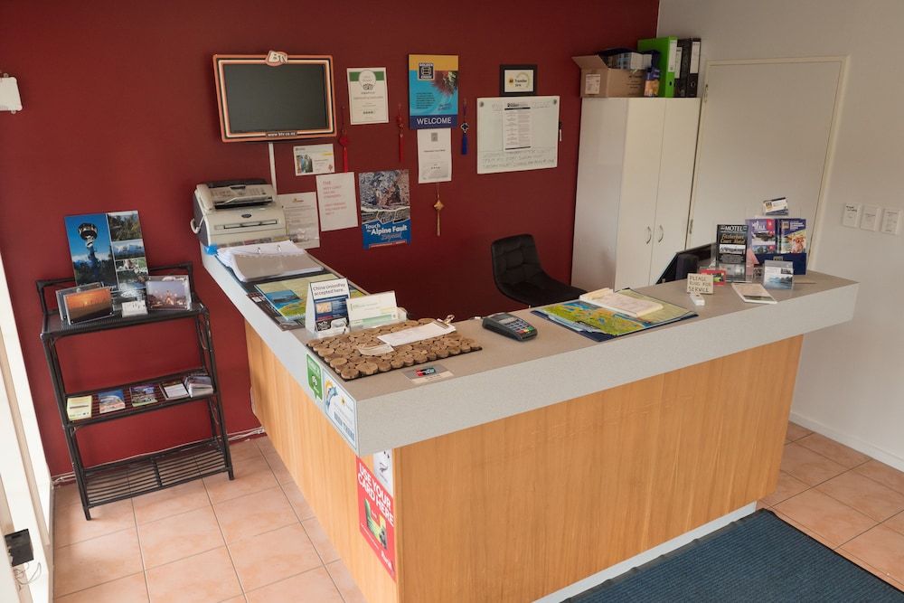 Fitzherbert Court Motel 2