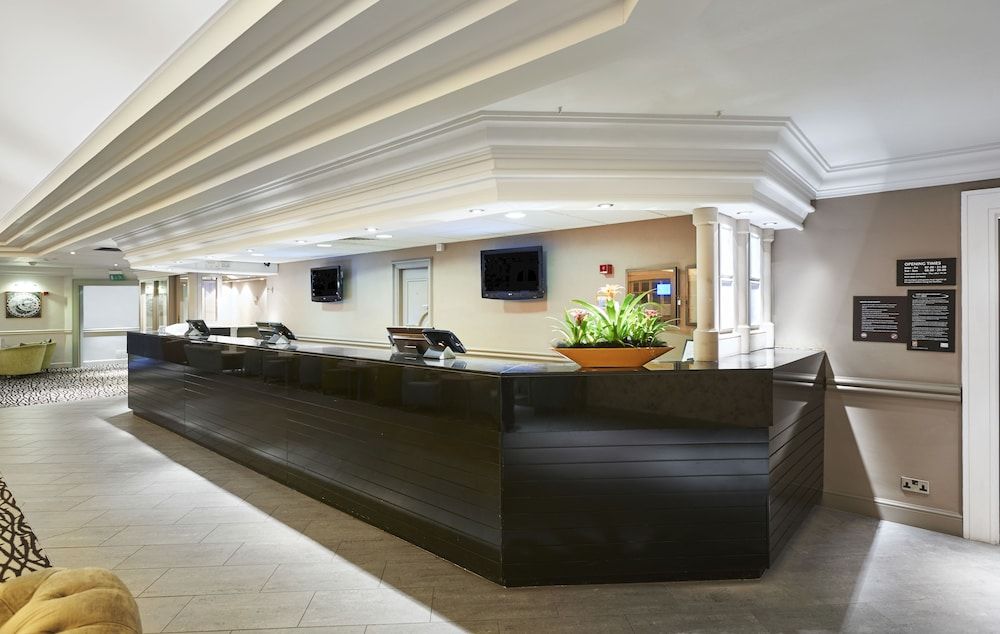 DoubleTree by Hilton Newbury North 2