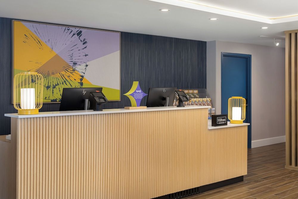 Spark By Hilton Woodstock 3