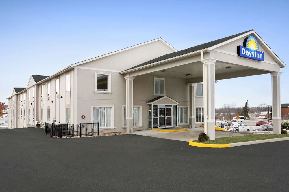 Days Inn by Wyndham Woodstock