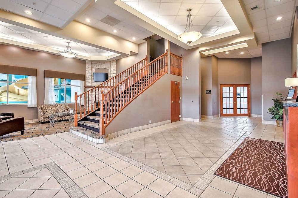 Comfort Inn And Suites South 2