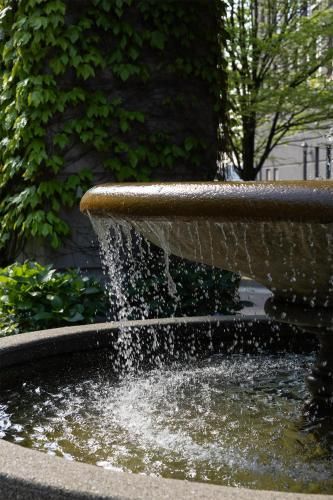 DoubleTree by Hilton North Vancouver 2