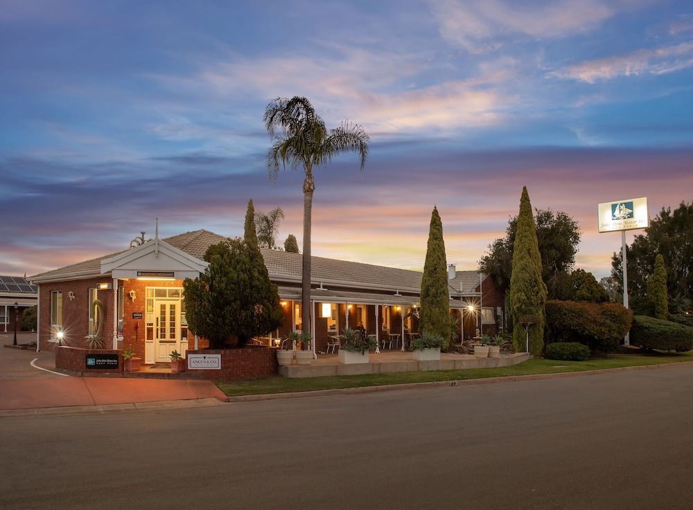 John Pirie Motor Inn