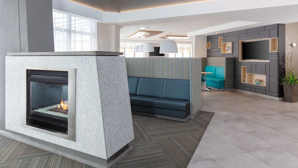 Holiday Inn Express Quebec City - Sainte Foy, an IHG Hotel 2