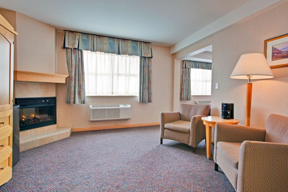 DoubleTree by Hilton Kelowna 2