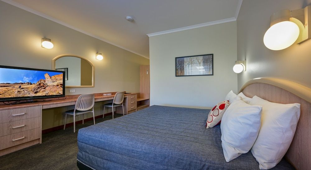 Westland Hotel Motel 3