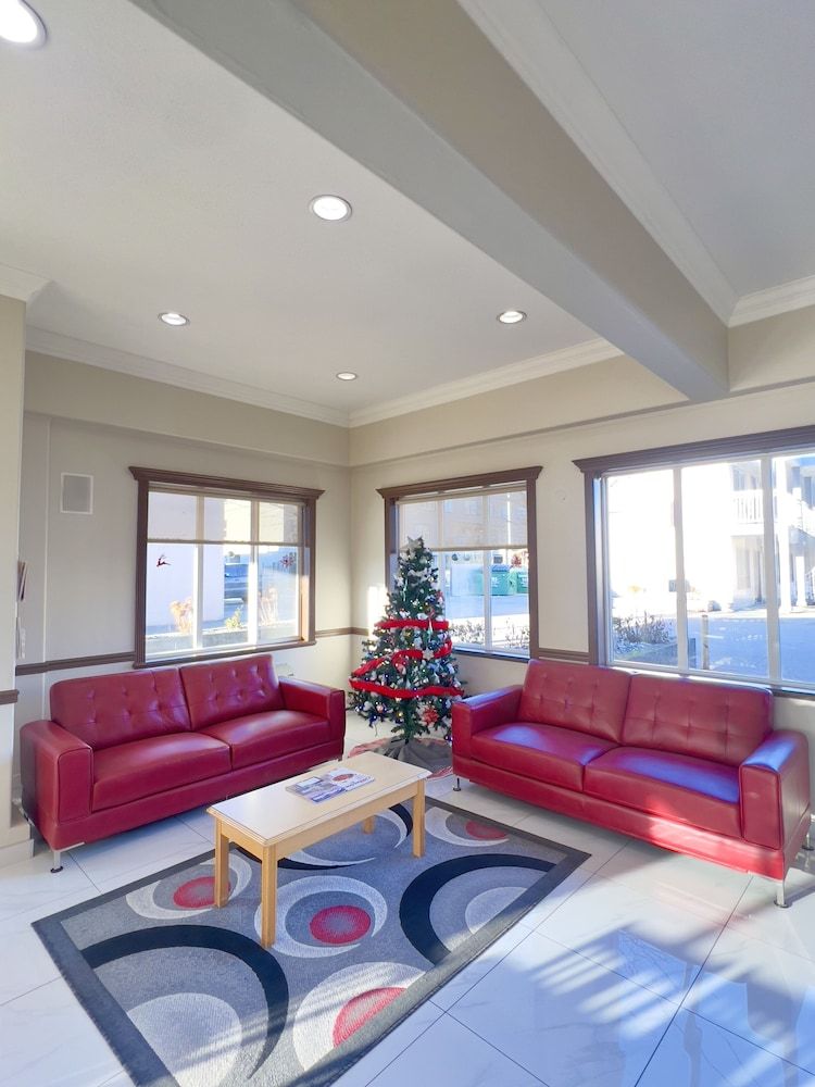 Ramada by Wyndham Quesnel 2