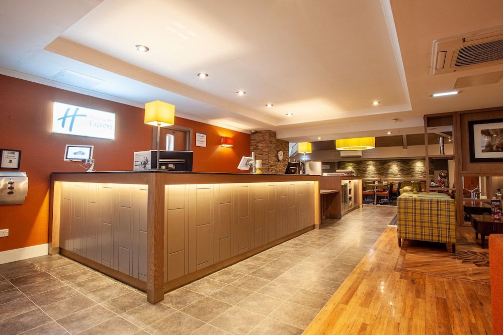 Holiday Inn Express Edinburgh Airport, an IHG Hotel 3