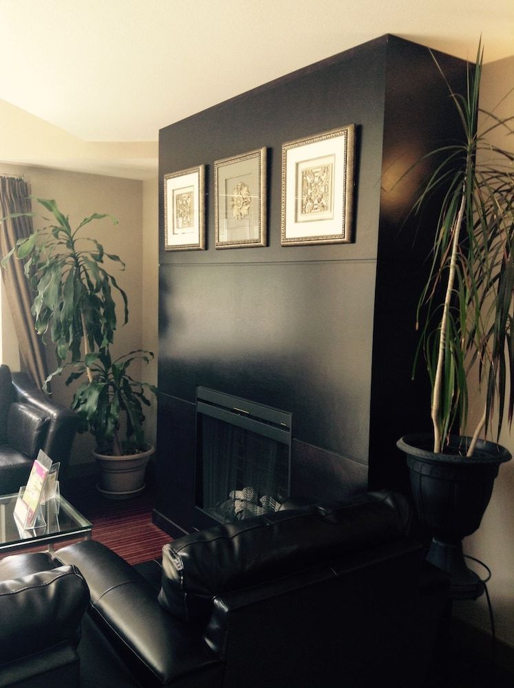 Super 8 by Wyndham West Kelowna BC 3