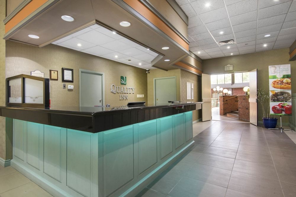 Quality Inn & Conference Centre 2