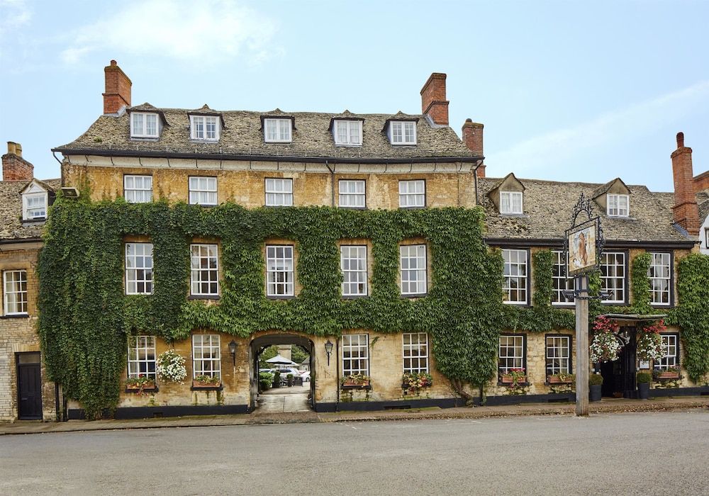 Macdonald Bear Hotel 4 estrelas em Woodstock