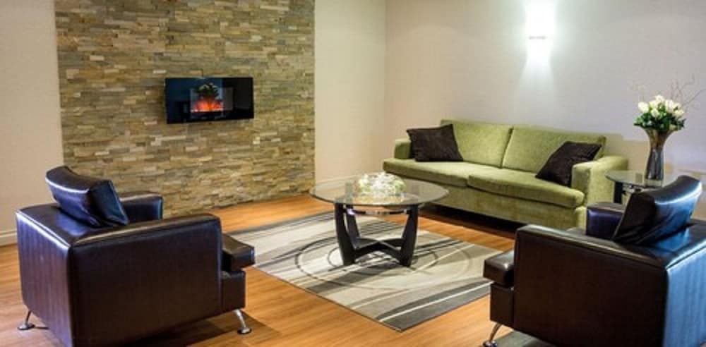 Quality Inn & Suites Brossard 2