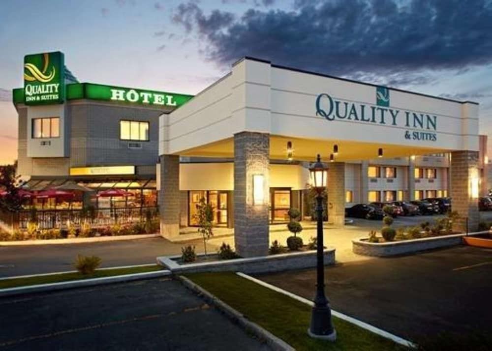 Quality Inn & Suites Brossard