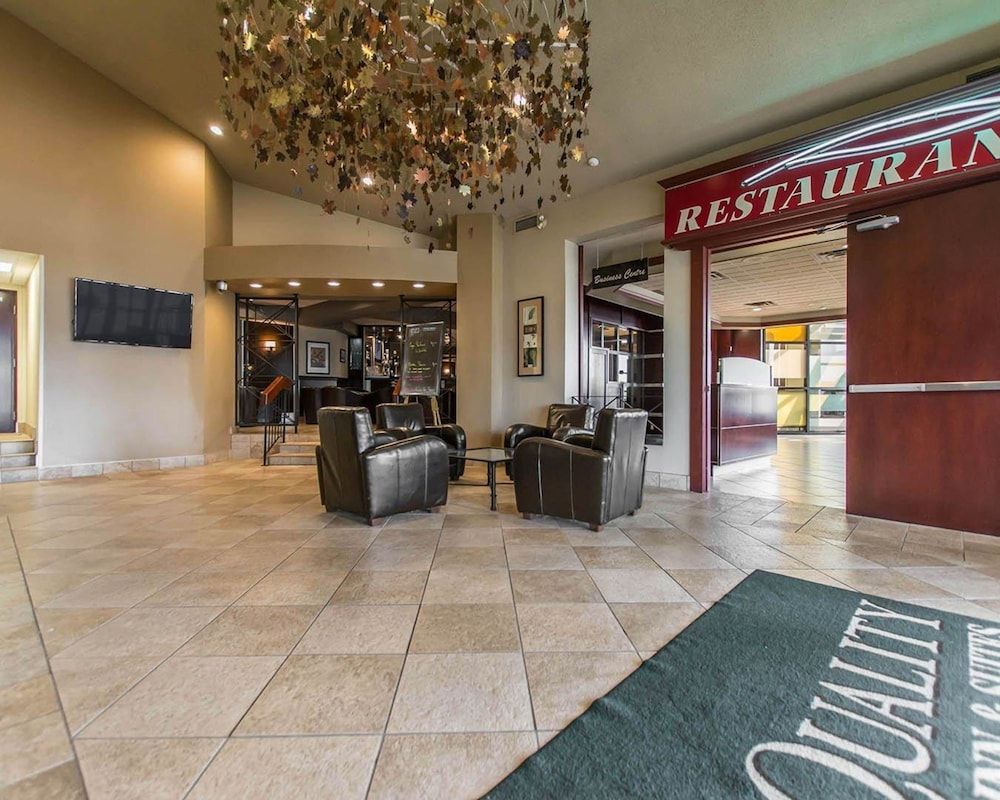 Quality Inn & Suites Bay Front 3