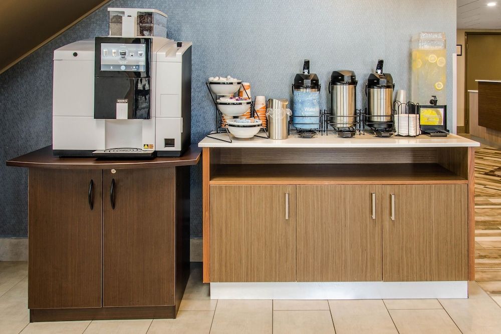 Comfort Inn Aéroport 3