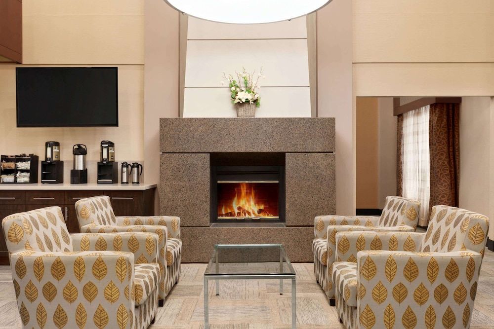 Travelodge by Wyndham Oshawa Whitby 3