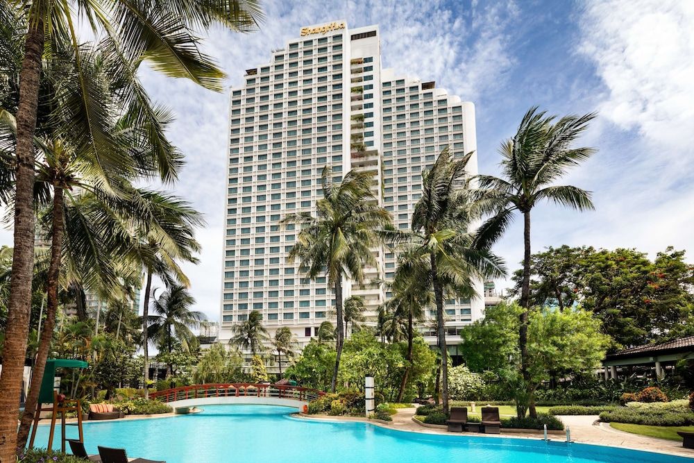 Shangri-La Jakarta 1