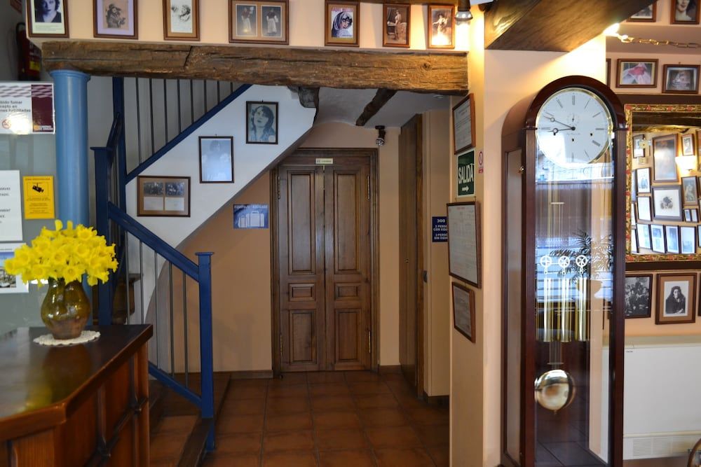 Hostal Santa Agueda 3