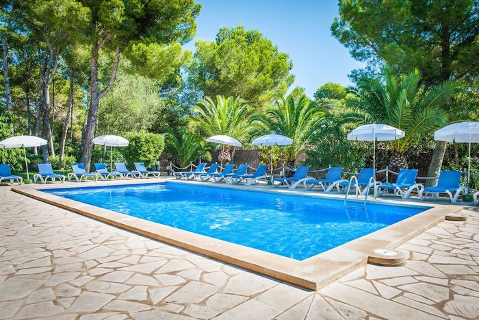 🏝️💙¡MALLORCA ENTRE AGUAS TURQUESAS Y NATURALEZA!🌲🚢Desde 4 noches: Ferry con tu coche  + Hotel 3★ con desayuno en una zona 🔝 | Cala Murada