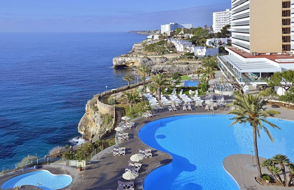 Alua Calas de Mallorca Resort 1