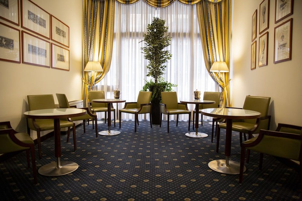 IH Hotels Milano Eur Trezzano sul Naviglio 1