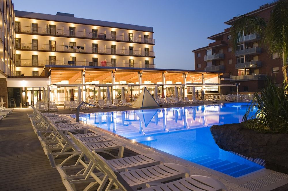 🌟COSTA BRAVA en FAMILIA🌟Hotel Papi Blau 4* con Desayuno en Malgrat de Mar