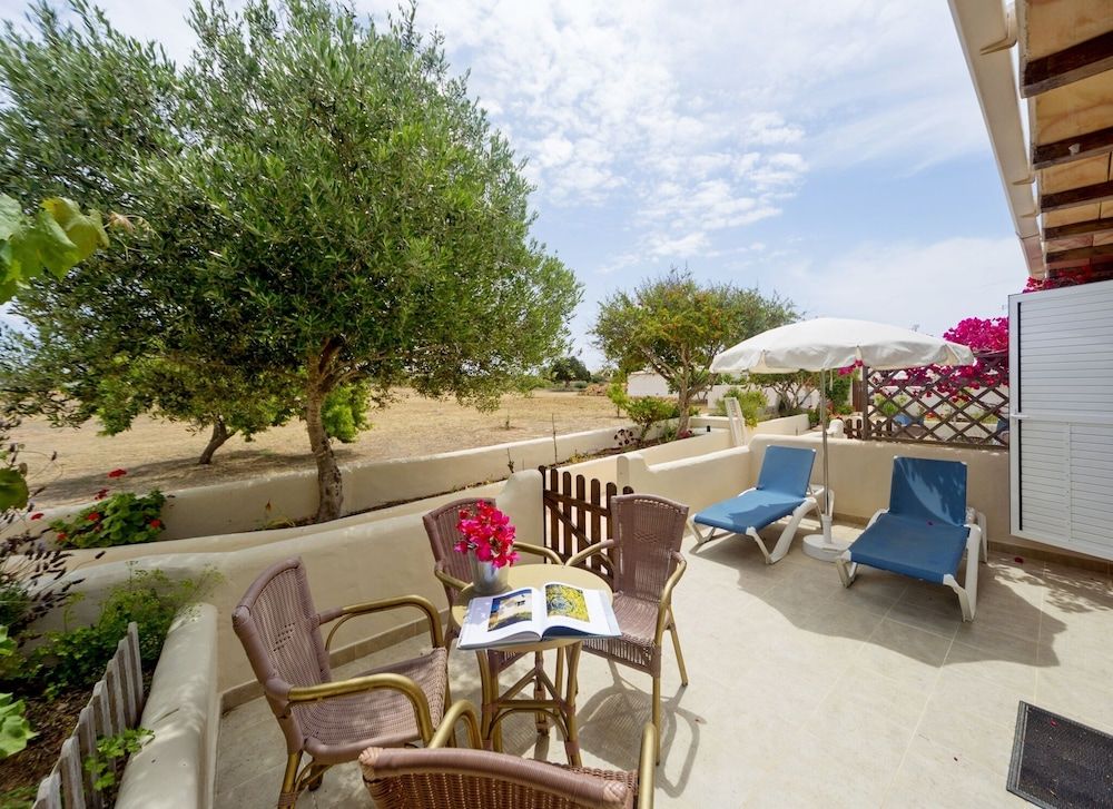 Es Garrovers - Formentera Break 1