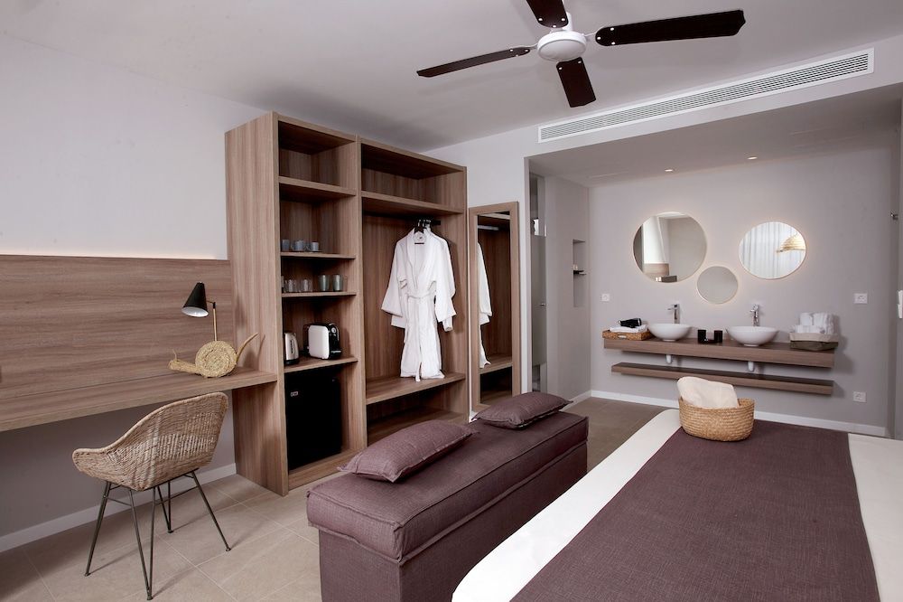 Eques Petit Resort 3