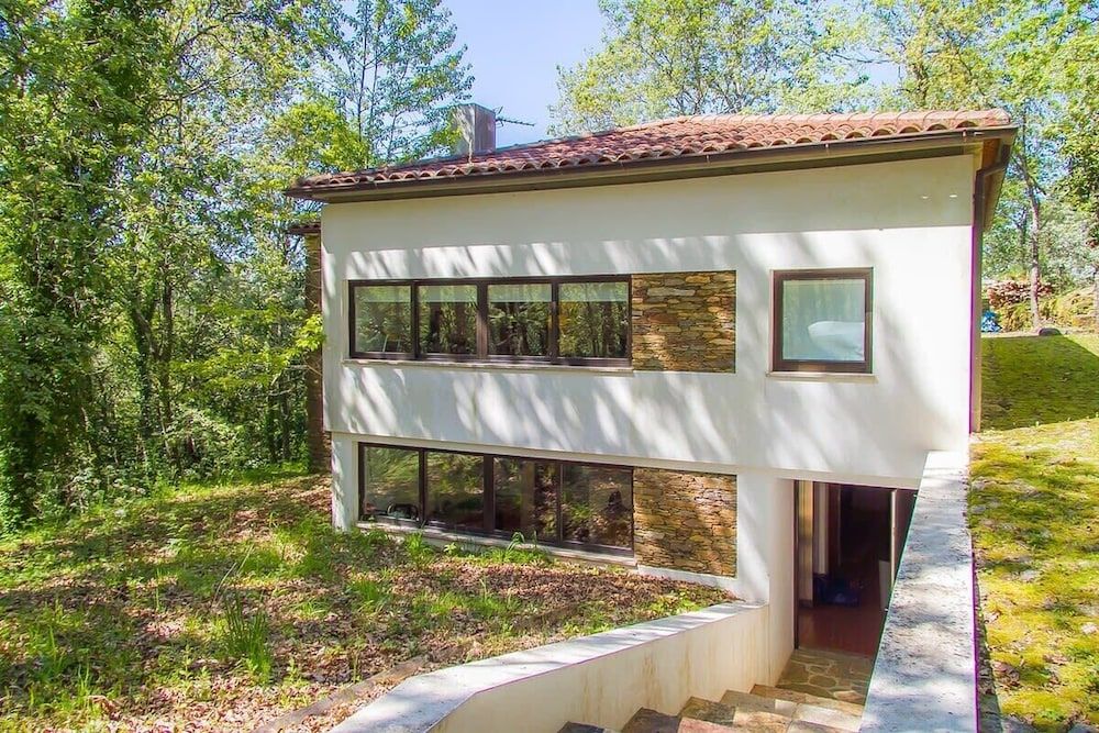 Liiiving in Caminha Oak Tree Chill House 2