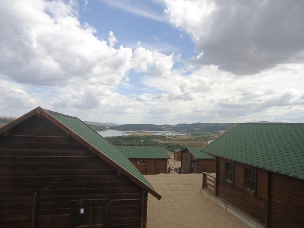 Monte do Azibo - Caravan Park -1 estrelas em Macedo de Cavaleiros