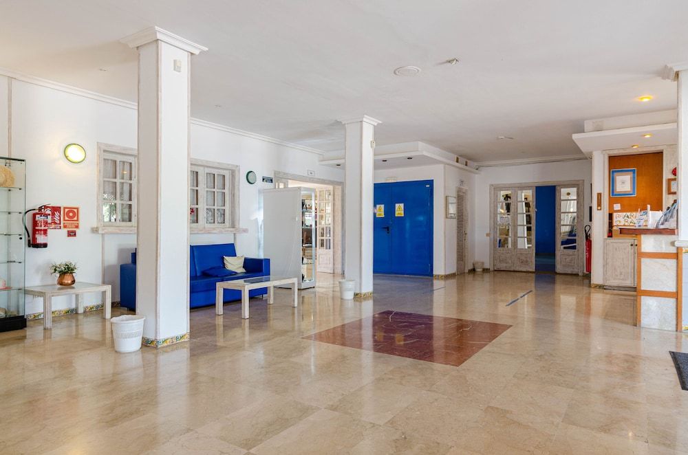 Mariner Club Apartments 2