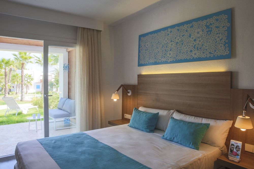 Cala Llenya Resort Ibiza 3