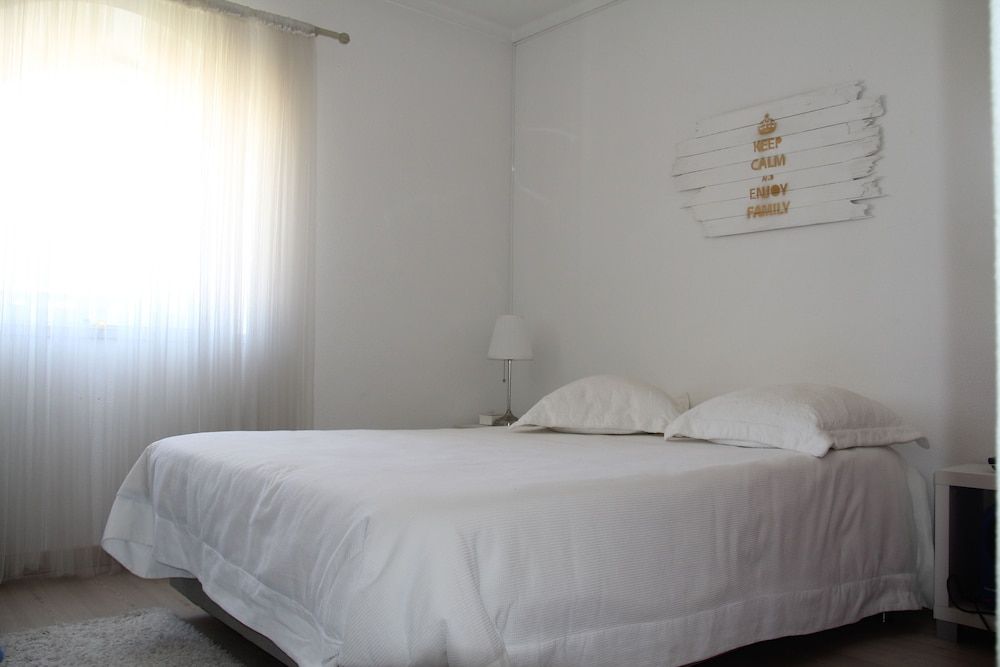 Sesimbra Stylish Villa by Homing 2