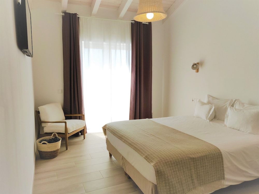 Pure Fonte Velha Bed and Breakfast 3