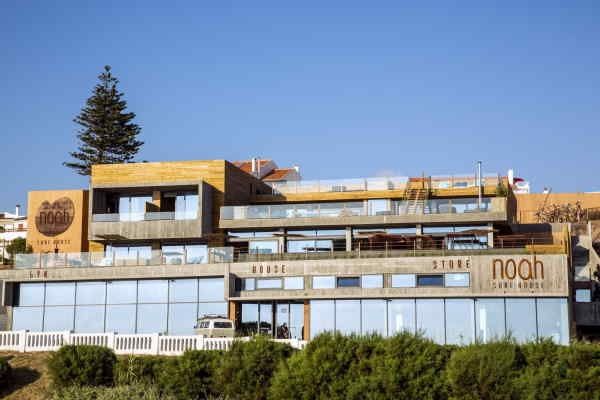 Noah Surf House -1 estrelas em Torres Vedras