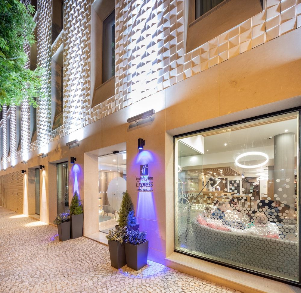 Holiday Inn Express Lisbon - Plaza Saldanha, an IHG Hotel 1