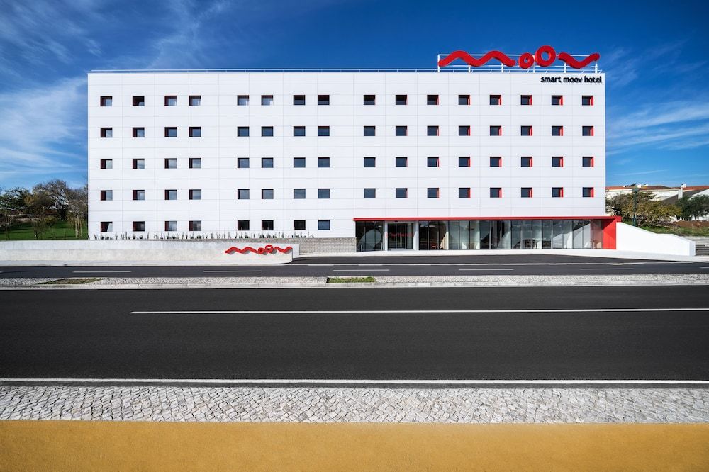 Moov Hotel Oeiras 2 estrelas em Oeiras