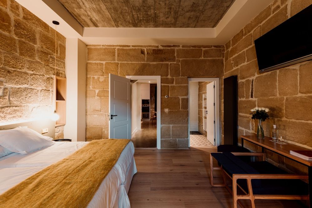 Boutique Palacio Condes de Cirac 2