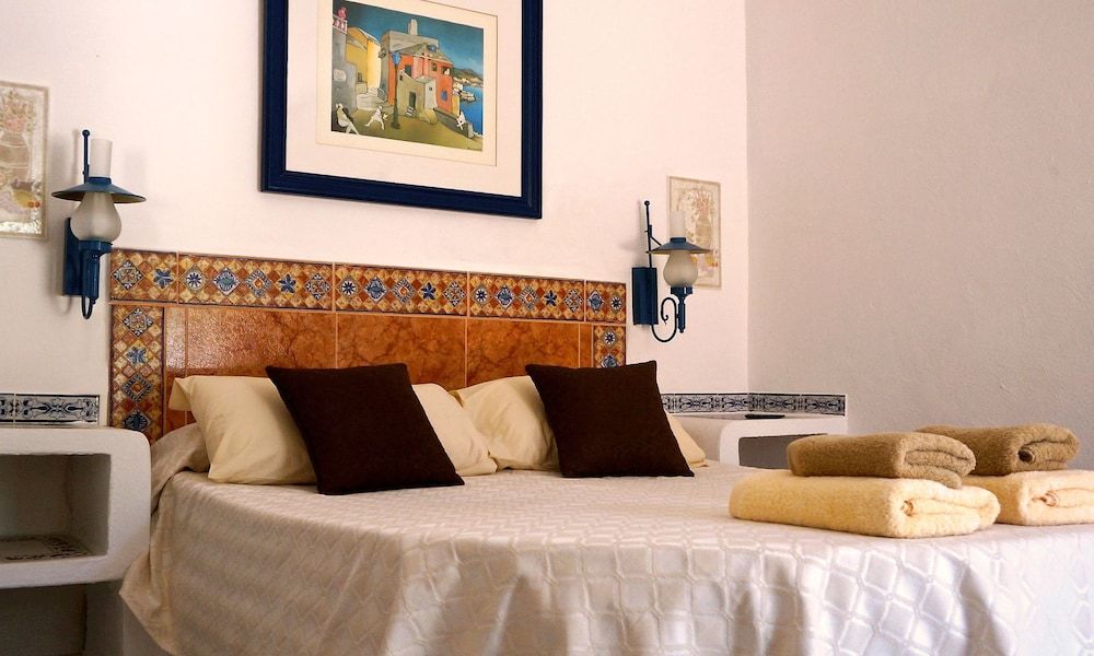 Granada Apartments Ibiza 2