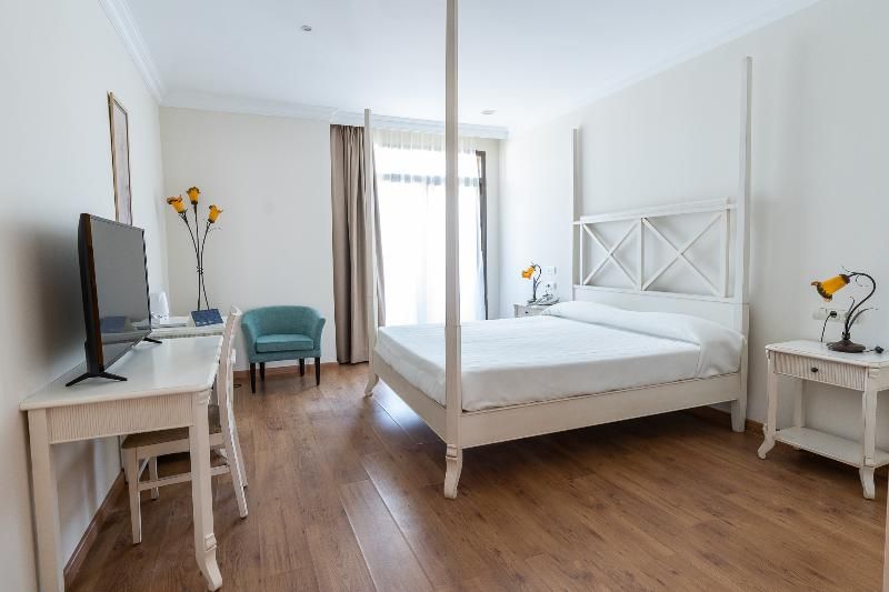 Globales Paraiso Beach 1