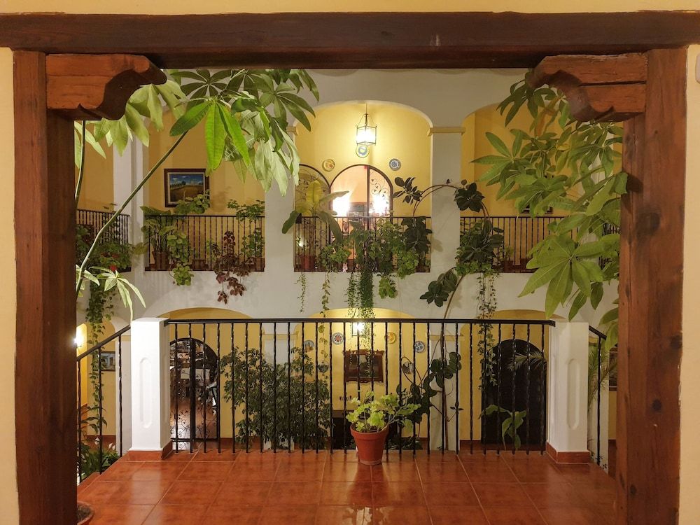 Hospedium Hotel Val de Pinares 2