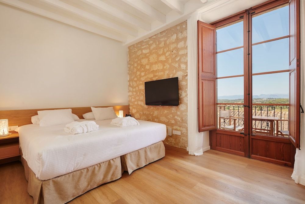 Hotel Rural ES Figueral Nou 3