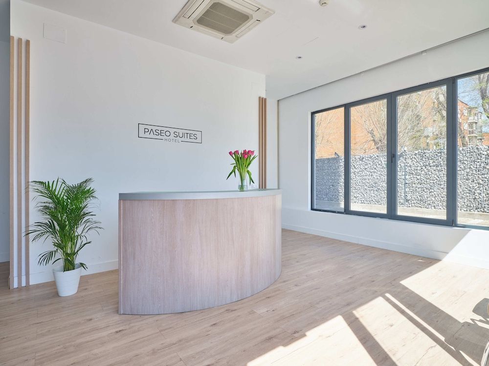 Paseo Suites Hotel 2